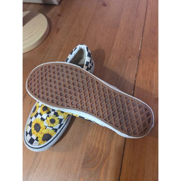 VANS Sun Flower And Checkered Slip Ons Womens Size 9 Mens Size 7.5 Super Cute!!! - Picture 5 of 7